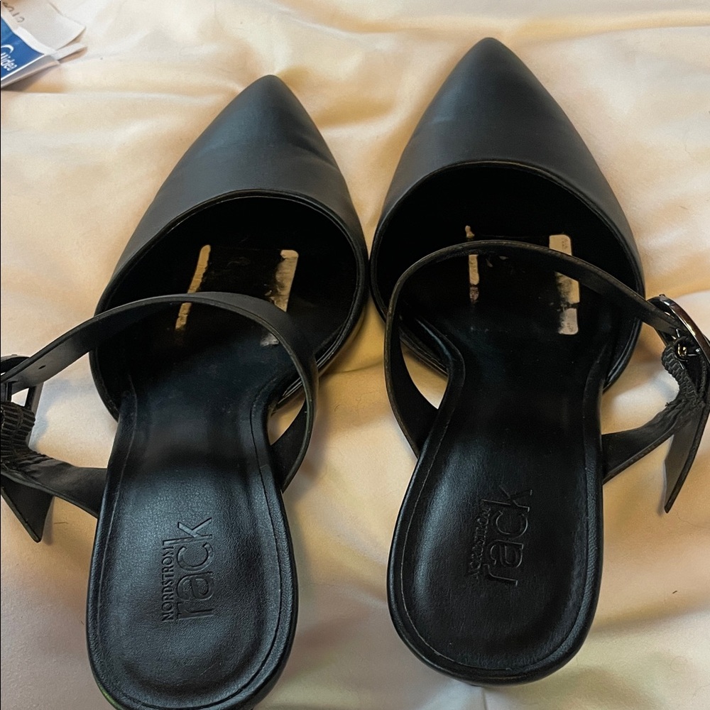Chic Black Women's Heels with Strap - Picture 7 of 12